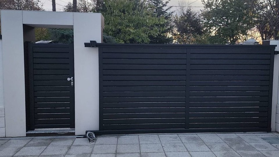 Garduri din aluminiu – soluția modernă, durabilă și estetică pentru orice proprietate