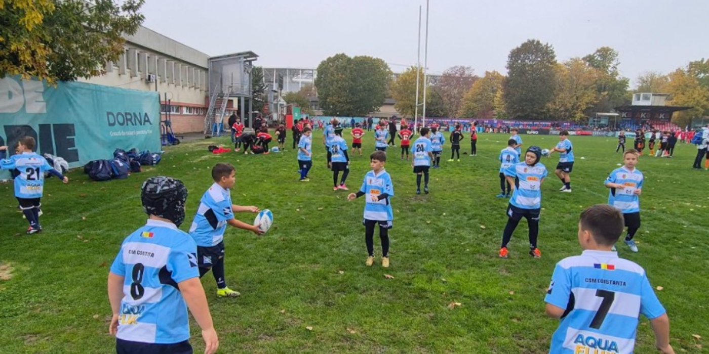 Meciuri spectaculoase pentru micii rugbyști de la CSM Constanța în campionatele organizate de AMRB. Dăruire pe teren și spirit de echipă la București