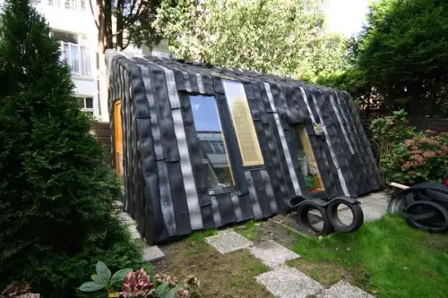 5 casute de gradina construite din materiale reciclabile