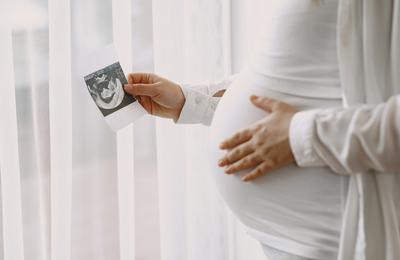 Aspirina, benefică în prevenirea nașterii premature. 1 din 4 bebeluși sunt ”nou-născuți mici vulnerabili”.