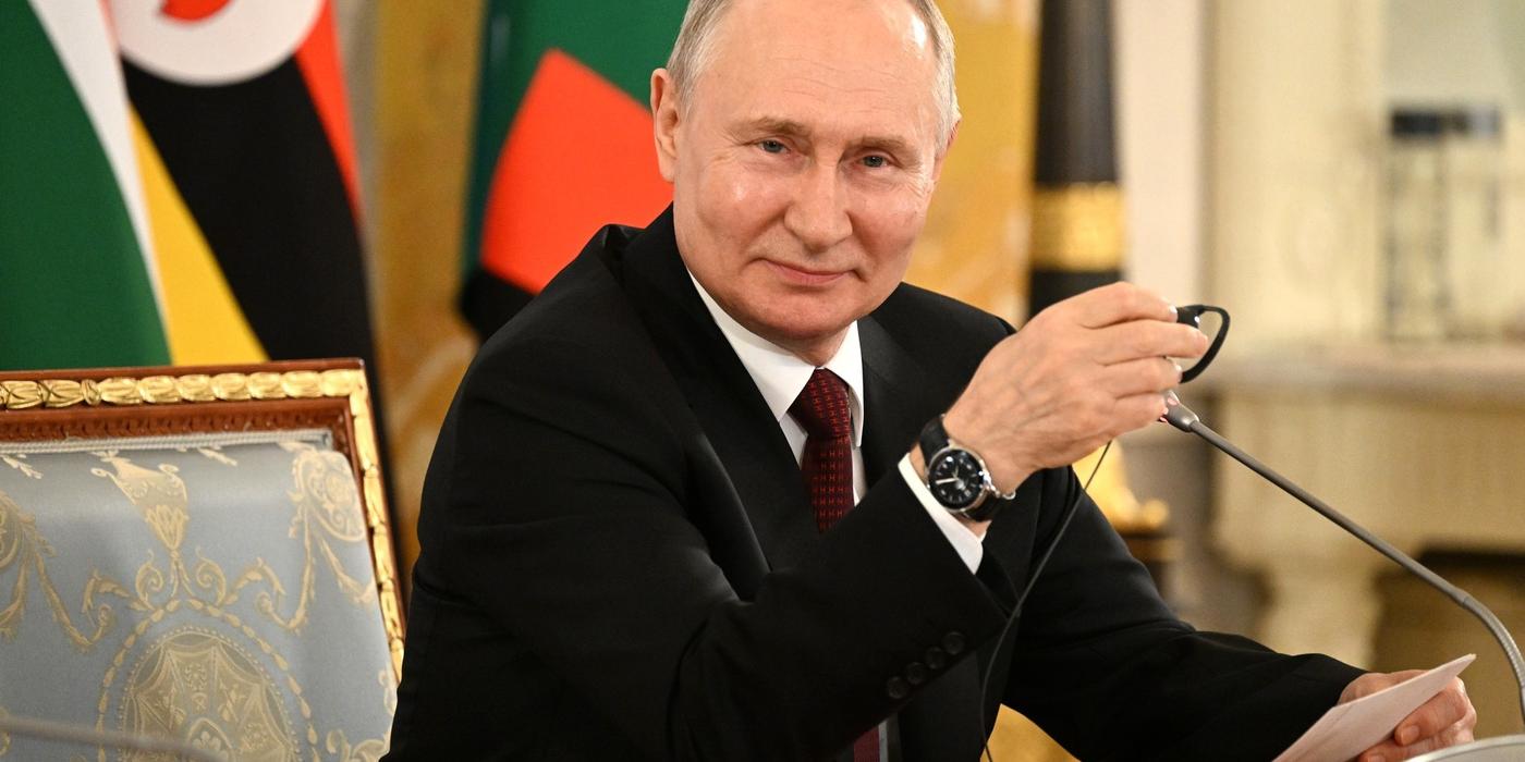 Putin dă semnale clare, la întâlnirea cu liderii africani, că Moscova nu va mai prelungi acordul pentru transportul cerealelor pe Marea Neagră şi învinovăţeşte Occidentul pentru criza alimentară