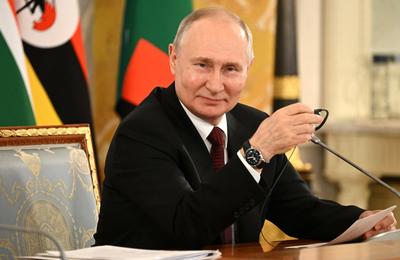 Putin dă semnale clare, la întâlnirea cu liderii africani, că Moscova nu va mai prelungi acordul pentru transportul cerealelor pe Marea Neagră şi învinovăţeşte Occidentul pentru criza alimentară