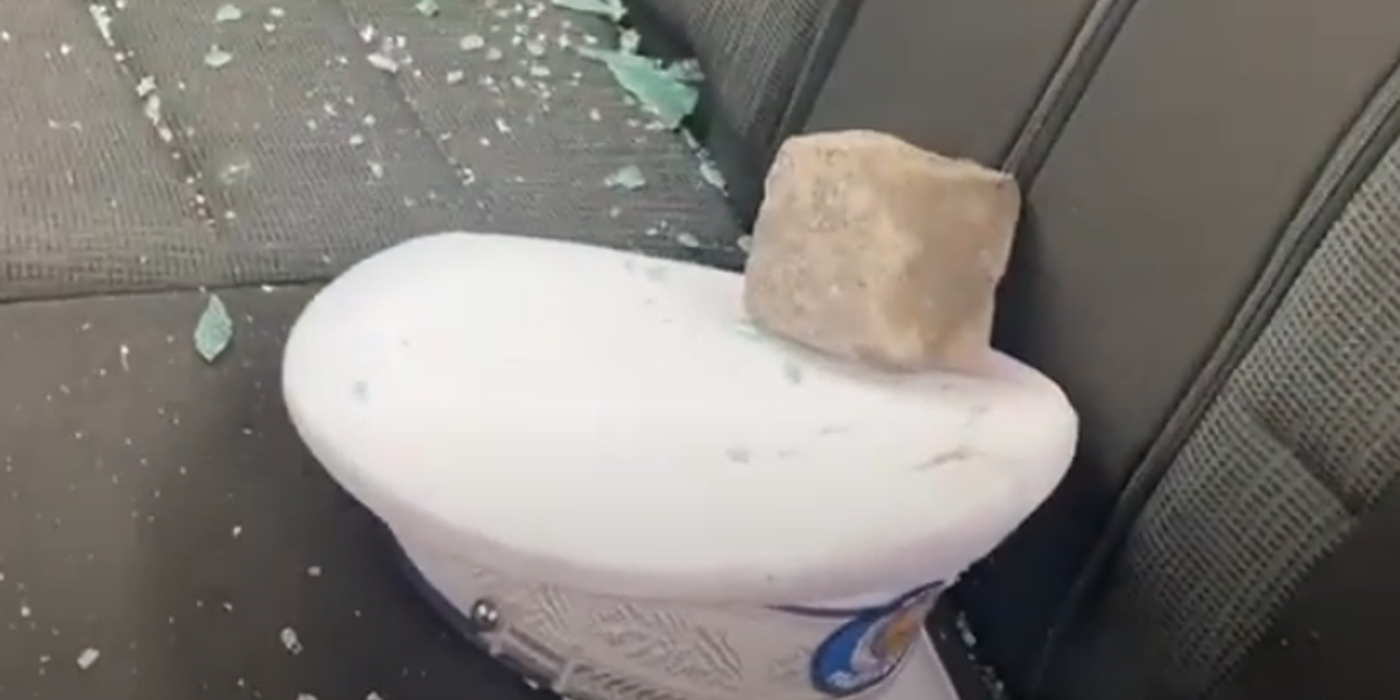 Un echipaj al Poliției Locale Sector 4, atacat cu pietre la Pasajul Unirii. Agresorul a fost reținut în Centrul Vechi