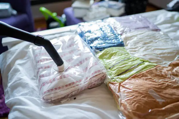 Vacuum Storage Bags: Advantages, Disadvantages, How to Choose Them