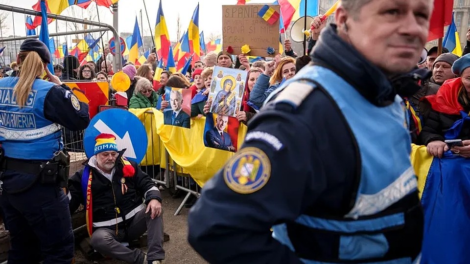 Presa agresată, democrația amenințată: UZPR cere acțiune fermă, denunță atacurile asupra ziariștilor