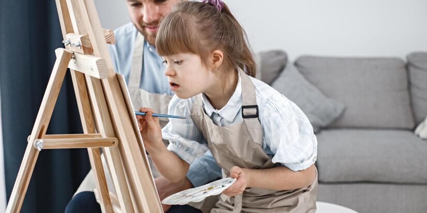 Beneficiile picturii pentru copiii cu nevoi speciale: o lume de culori și emoții