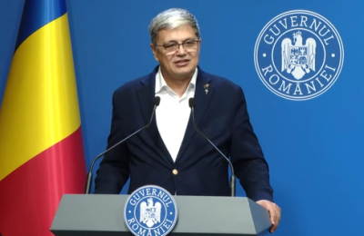 FOTO Jurnalistul Liviu Alexa prezintă dovezi că fostul ministru al Finanțelor, preotul Marcel Boloș, a trimis poze cu organul genital pe o aplicație pentru LGBT