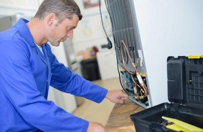 Afla principalele motive pentru care ai avea nevoie de reparatii chillere!