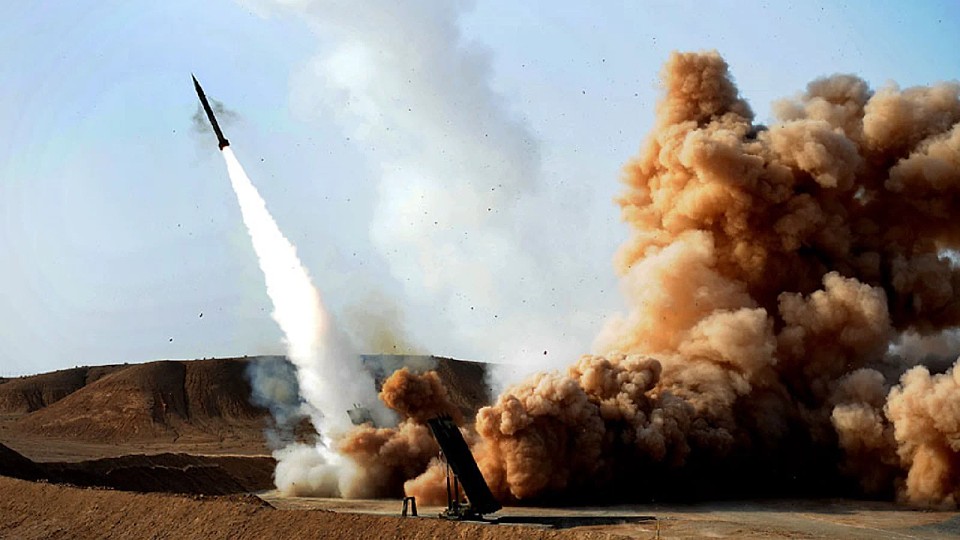 Iranul desfășoară manevre militare în preajma propriilor instalații nucleare