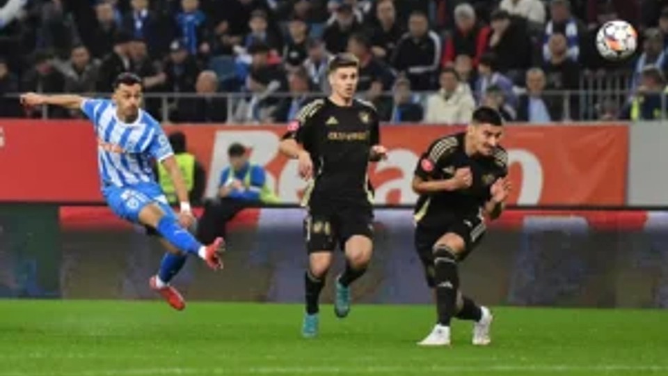 Universitatea Craiova, debut de vis în play-off! Oltenii au zdrobit U. Cluj