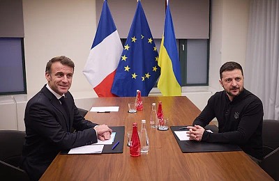 Macron a negociat cu Zelenski extragerea mineralelor rare pentru industria de apărare Trump pierde