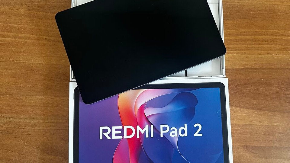 Redmi Pad 2 – noua tabletă Xiaomi care promite ecran mare și autonomie lungă