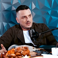Makaveli s-a retras din cursa pentru Primăria Capitalei. O susține pe Anca Alexandrescu