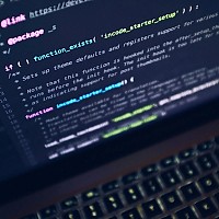 Timeline realist pentru crearea unui site web: cât durează fiecare etapă, unde se pierde cel mai mult timp și cum accelerează Happy Advertising procesul