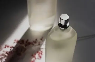 Parfumul, cadoul perfect pentru bărbați: practic și personalizabil