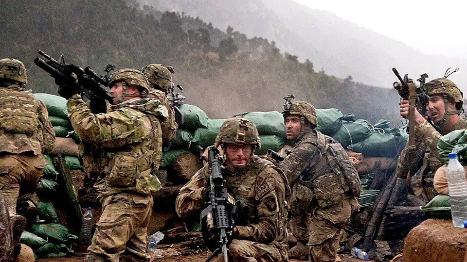 Când s-a invocat Articolul 5 al NATO. După 11 septembrie, Alianța a plecat la luptă. România, între combatanți