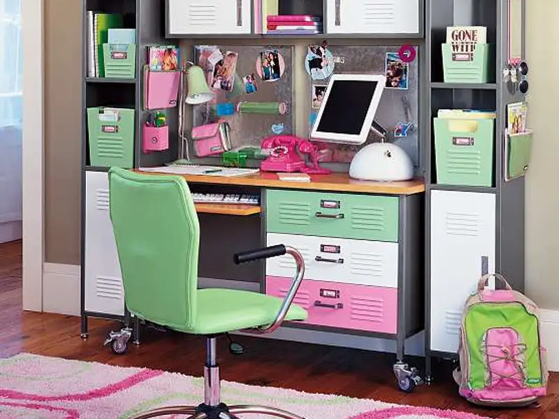 Stilistul Brad Goreski: 5 ponturi pentru aranjarea biroului