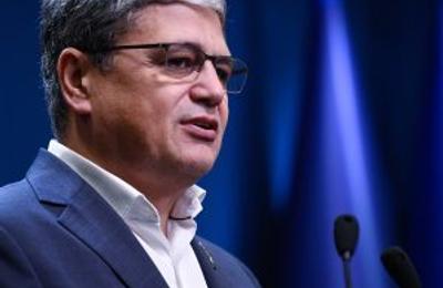 Boloş: Noi, dacă am face această reducere a pensiilor speciale şi am rămâne cu plafonul de 9,4% din PIB, n-am rezolva, pe fond, pe 50 de ani problema actualizării şi a majorării pensiilor