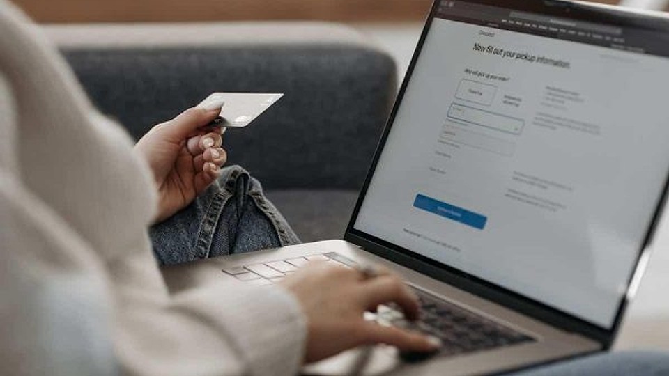 Cum să gestionezi corect obținerea și rambursarea unui credit online