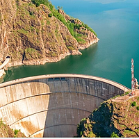 Lacul Vidraru, golit complet: imagini spectaculoase la barajul gigant al României