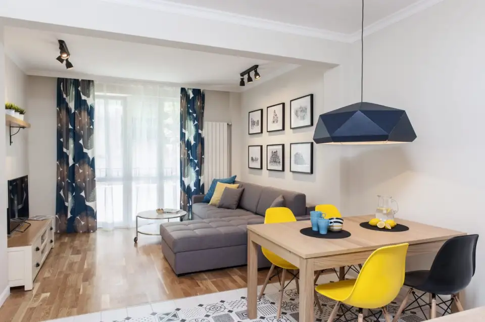 Design contemporan si accente de culoare intr-un apartament de 85 mp