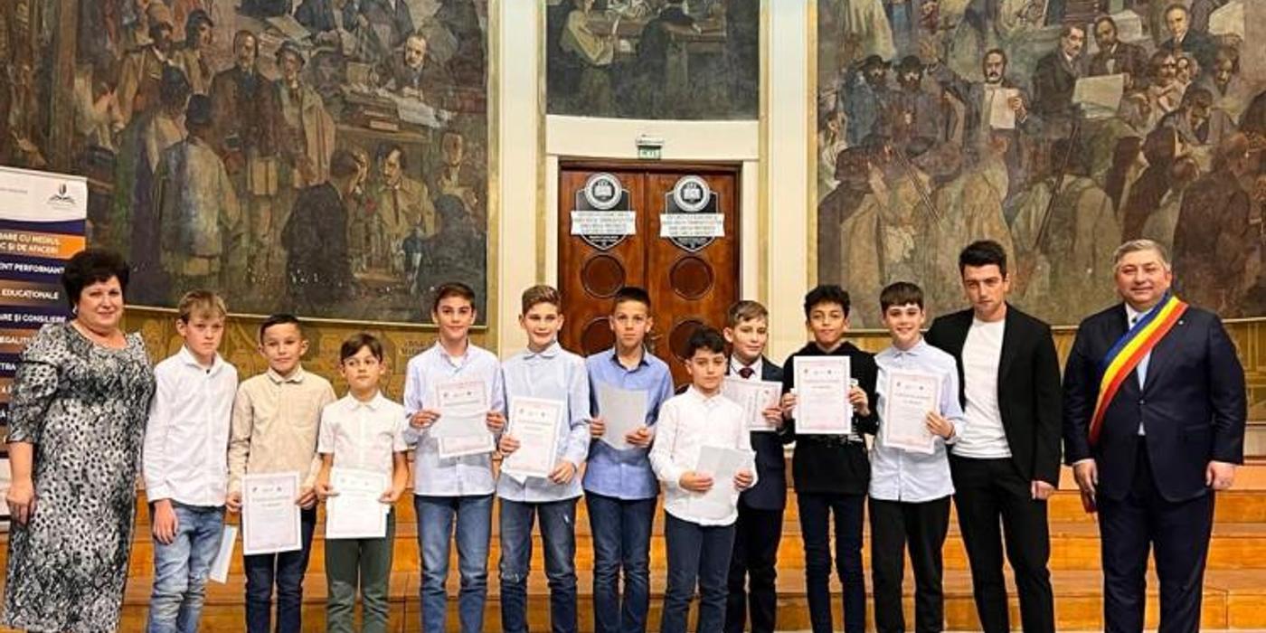 Elevii clujeni premiați la olimpiadele și concursurile naționale și internaționale, recompensați în cadrul Galei Performanței Educației Clujene