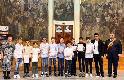 Elevii clujeni premiați la olimpiadele și concursurile naționale și internaționale, recompensați în cadrul Galei Performanței Educației Clujene