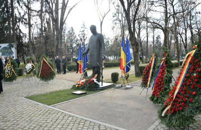 Pe 15 ianuarie, de Ziua Culturii Naționale, a fost dezvelită statuia lui Iuliu Hațieganu