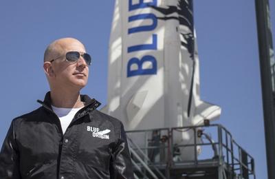 Compania Blue Origin a lui Jeff Bezos a câştigat un contract NASA pentru a construi o navă spaţială care să transporte astronauţi către şi dinspre Lună