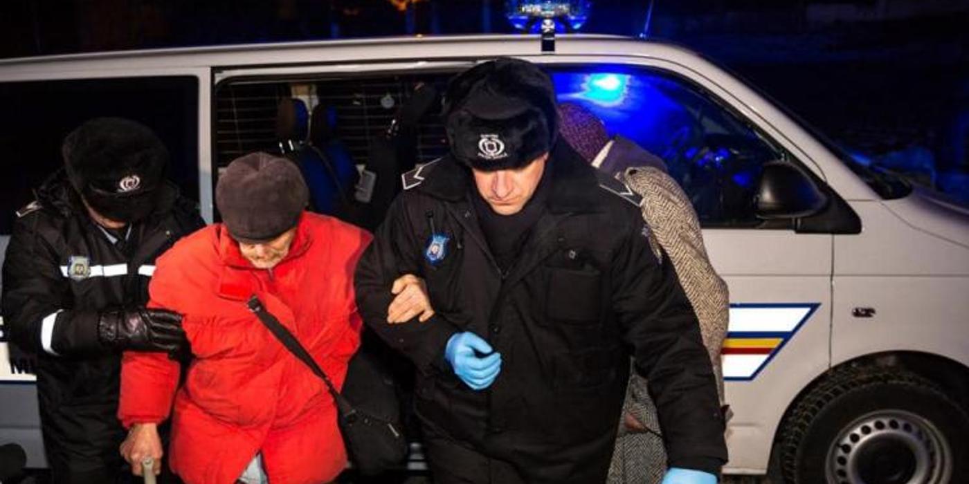 Oamenii fără adăpost din Cluj-Napoca au fost duși la Centrul de Primire Temporară pentru a-i proteja de frig