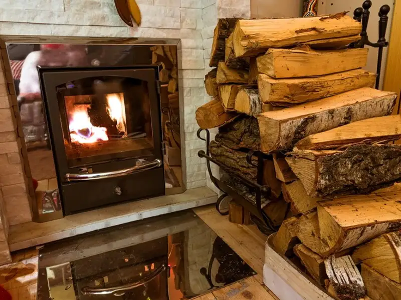 Încălzirea cu lemne: Între tradiție și modernitate