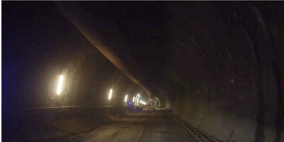 CNAIR prezintă stadiul lucrărilor pe secţiunea Tigveni Curtea de Argeş a Autostrăzii A1 Sibiu Piteşti FOTO, VIDEO
