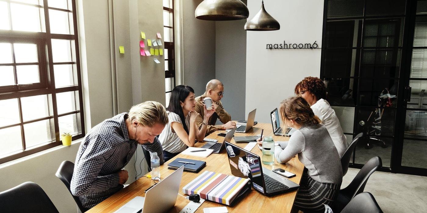 7 idei de amenajare a unui spațiu de birouri