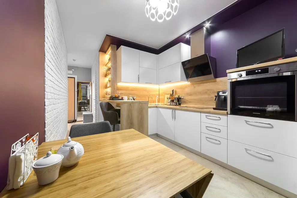 O bucatarie fermecatoare amenajata modern