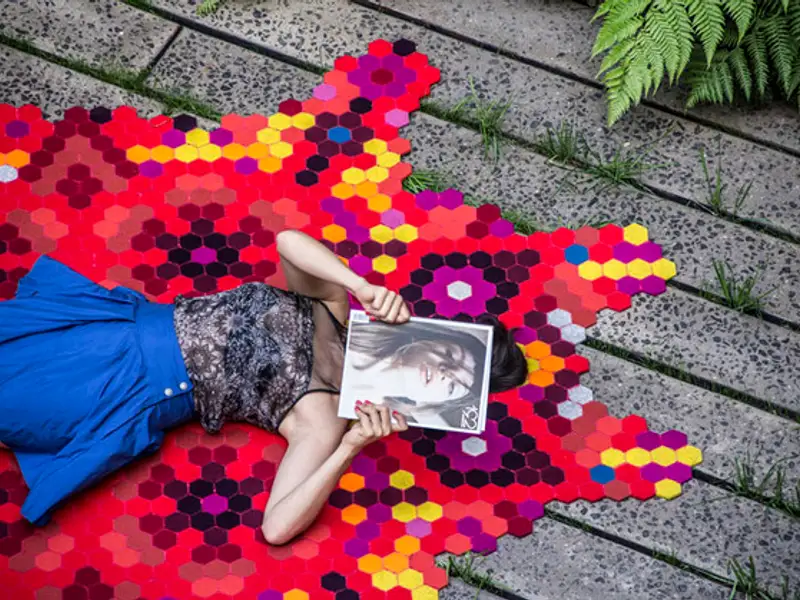 Modele moderne de covoare inedite create de Elissa Medina