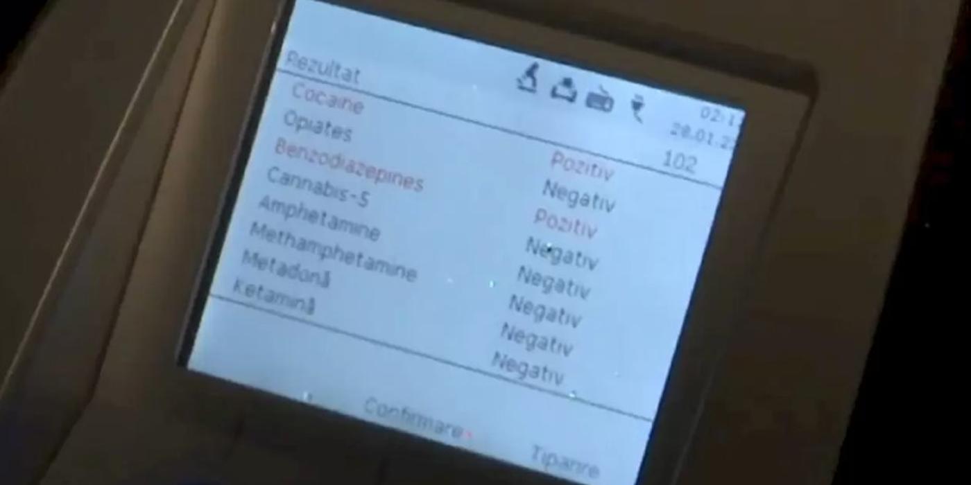 Un tânăr care s-a urcat drogat la volan, a derapat și a dărâmat un stâlp