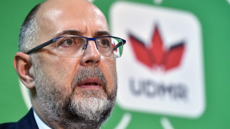 Kelemen Hunor: Dacă prețul combustibilului trece de 10 lei pe litru, atunci trebuie o intervenție | Motorina premium deja se vinde cu peste 10 lei pe litru