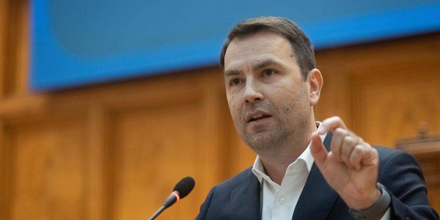 Drulă: Politica fiscală a Guvernului PNL-PSD este iresponsabilă şi ne duce cu toată viteza înainte către zid / Rotativa se finanţează cu bani care nu există. Asta înseamnă tot mai multă inflaţie şi scumpiri