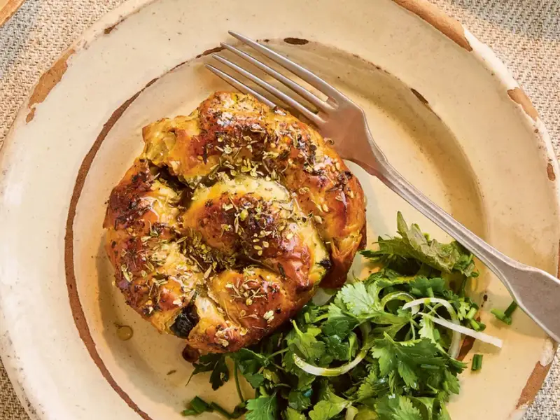 Borek vegan cu spanac condimentat, o poezie crocantă în bucătăria ta