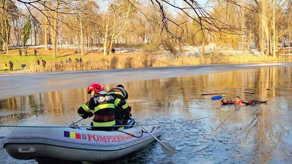 Erou într-o zi obișnuită: intervenție rapidă într-un parc din Craiova