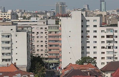Statul vrea să închirieze angajaților locuințe de serviciu de 100 mp cu 40€/lună. De 20 ori sub prețul pieței