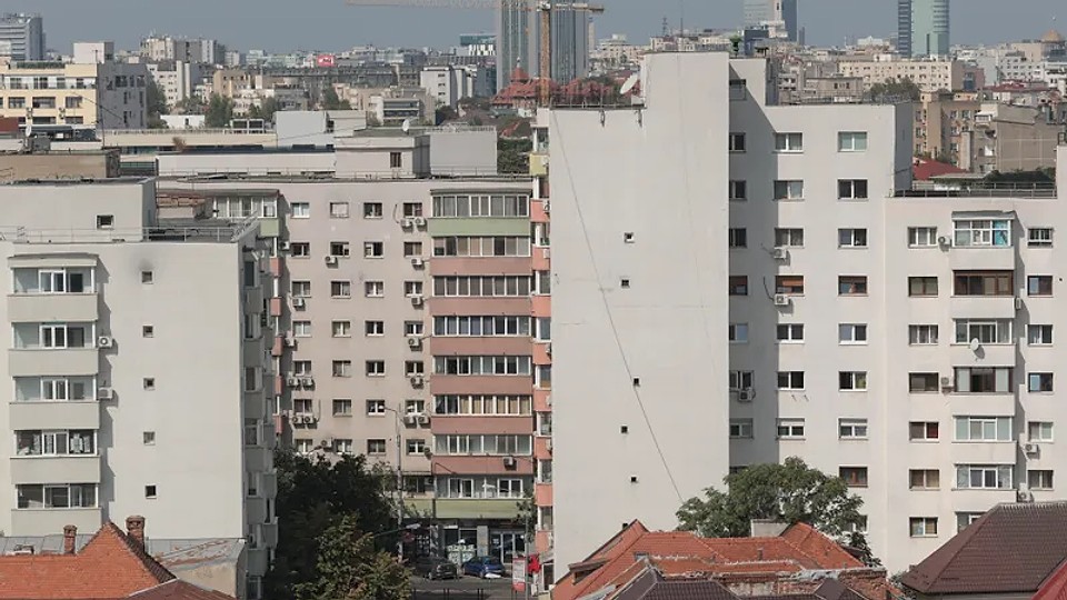 Statul vrea să închirieze angajaților locuințe de serviciu de 100 mp cu 40€/lună. De 20 ori sub prețul pieței