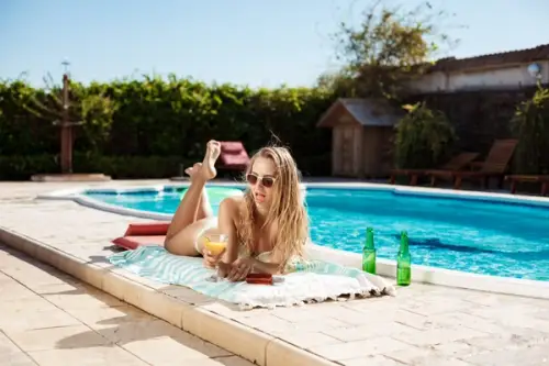 Care este metoda corecta ca sa iti amenajezi piscina pentru a avea zile de plaja la tine in curte