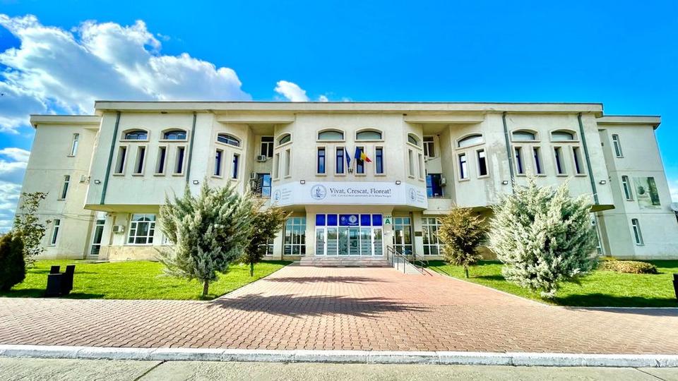 Universitatea „Ovidius” din Constanța scoate la concurs 6 posturi de paznic. Vezi condițiile și calendarul recrutării