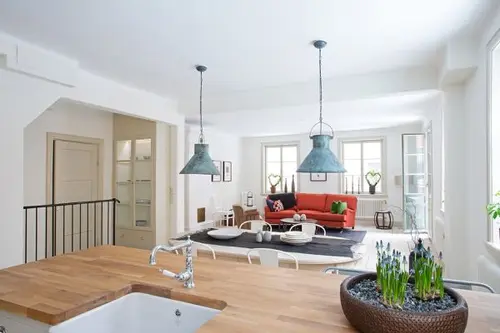 Apartament decorat in stil rustic cu accente industriale