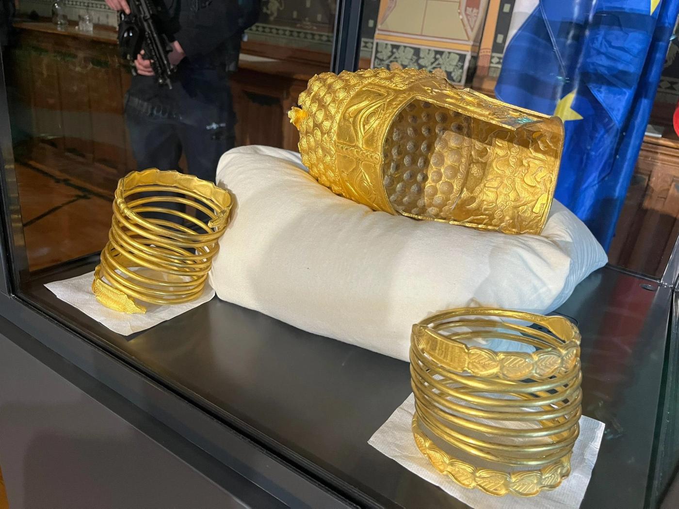 Coiful de la Coțofenești și brățările dacice sunt repatriate săptămâna viitoare