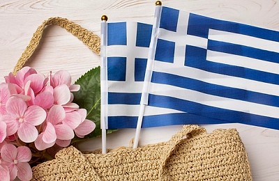 Cum să organizezi vacanța în Grecia la buget? Trucuri și sfaturi de viață