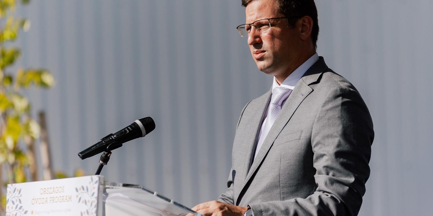 Ungaria acuză că majorarea taxei de tranzit din Ucraina determină creşterea preţurilor la carburanţi