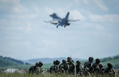 România începe instruirea de tehnicieni pentru F-16. Avioanele luptă din plin în Ucraina