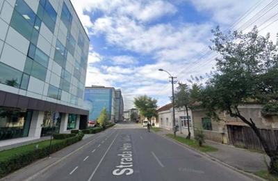 Alertă la o școală privată din Cluj-Napoca, în această dimineață. Peste 200 de persoane evacuate din zonă